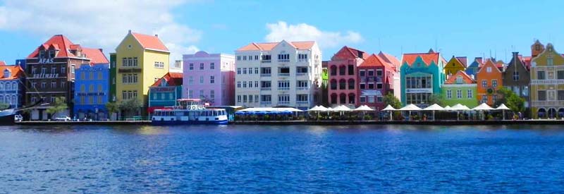 Foto panoramica del lungomare di Curaçao