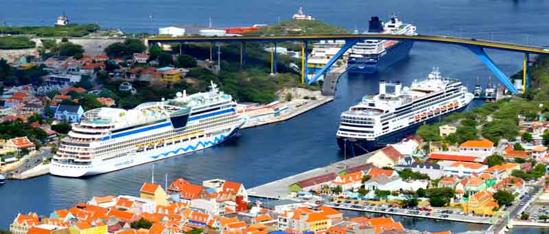 Foto de Navios Mathey Wharf em Curaçao